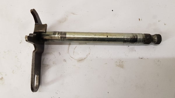 Vaihdepolkimen aksila (YAMAHA YZF250 2004) 5UL-18101-00-00