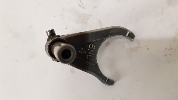 Vaihteen siirt&auml;j&auml; 1 (YAMAHA YZF250 2004) 5NL-18501-00-00