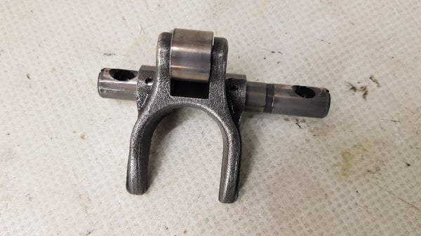 Venttiilinnostaja (Honda CRF250 2005)  14440-KRN-670 / 14451-KSC-671