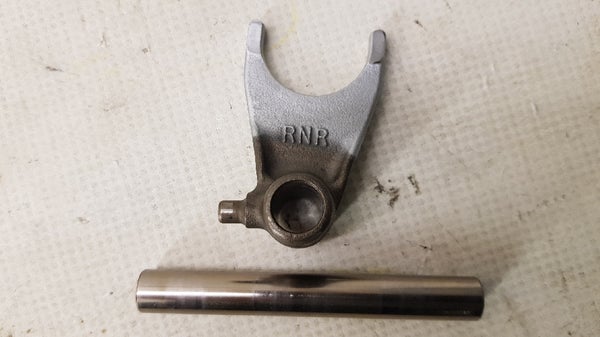 Vaihteensiirt&auml;j&auml; (HONDA CRF250 2005) 24211-KRN-730