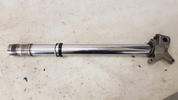 Shova sis&auml;putki vasen (Honda CRF250 2005) 51520-KRN-711