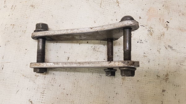 Bracket, Rear Upper (yamaha YZF250 2001)  5NL-21425-10-00 5NL-21425-00-00