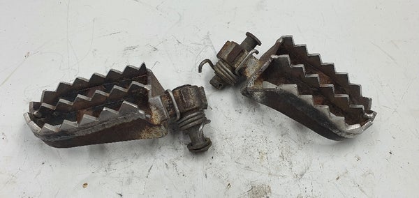 foot-rest (Husqvarna TC450 2004) H80A089962 H80A089953 80A089962 80A089953