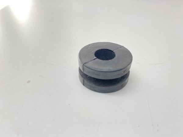 RUBBER, FR. FENDER MOUNTING (HONDA CR250 1999) 61103-430-000